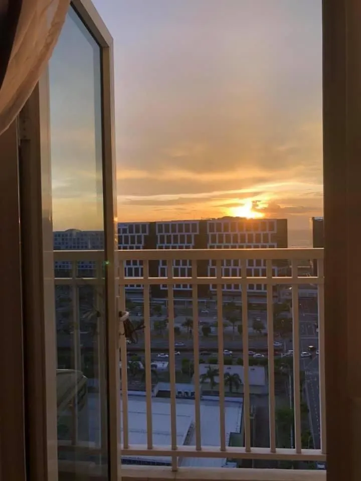 1 Bedroom Condo With Balcony Manila Apartment