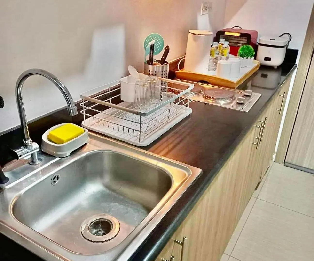1 Bedroom Condo With Balcony Manila Philippines