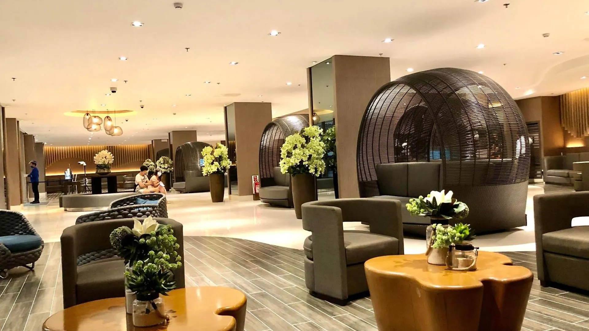 1 Bedroom Condo With Balcony Manila Apartment